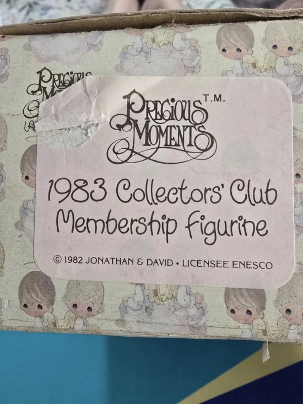 Precious Moments 1983 Collectors' Club Membership Figurine (Let Us Call The Club